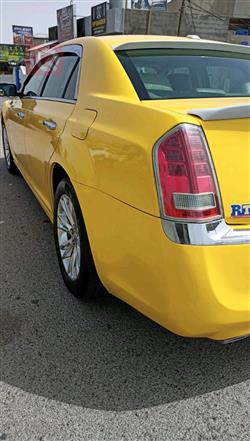 کرایسلەر 300